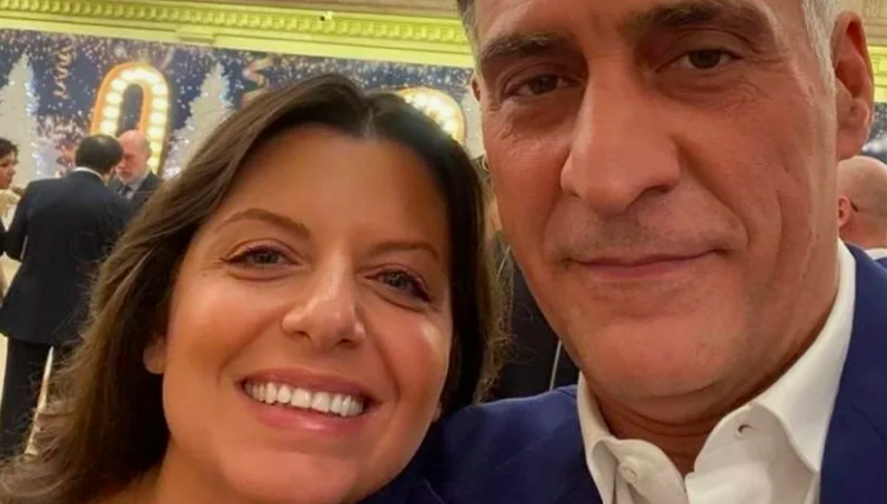 Фото Надежда на чудо. Что известно о впавшем в кому Тигране Киосаяне на 22 июля? Состояние режиссёра, карьера, личная жизнь, скандалы 2 - Сиб.ФМ Фото Надежда на чудо. Что известно о впавшем в кому Тигране Киосаяне на 22 июля? Состояние режиссёра, карьера, личная жизнь, скандалы 2